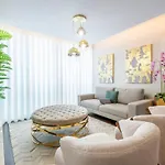 Lux Center Apart-free Park Eu Apartmán *
